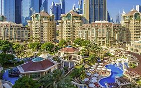 Swissôtel Al Murooj Dubai
